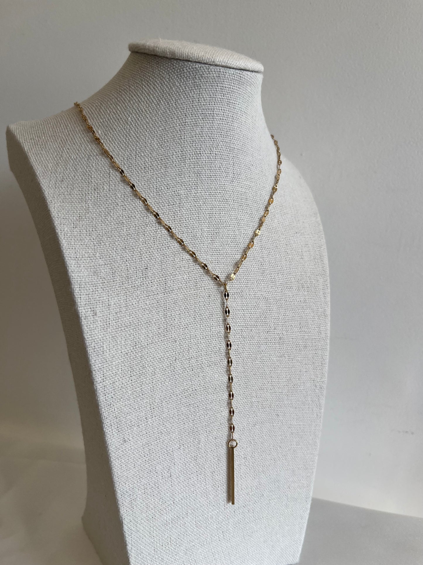 Collier chaîne cravate et barre