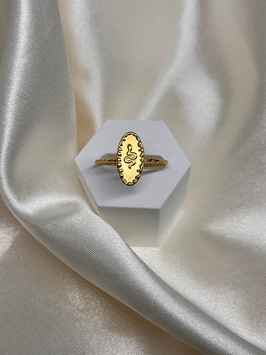 Bague médaillon serpent