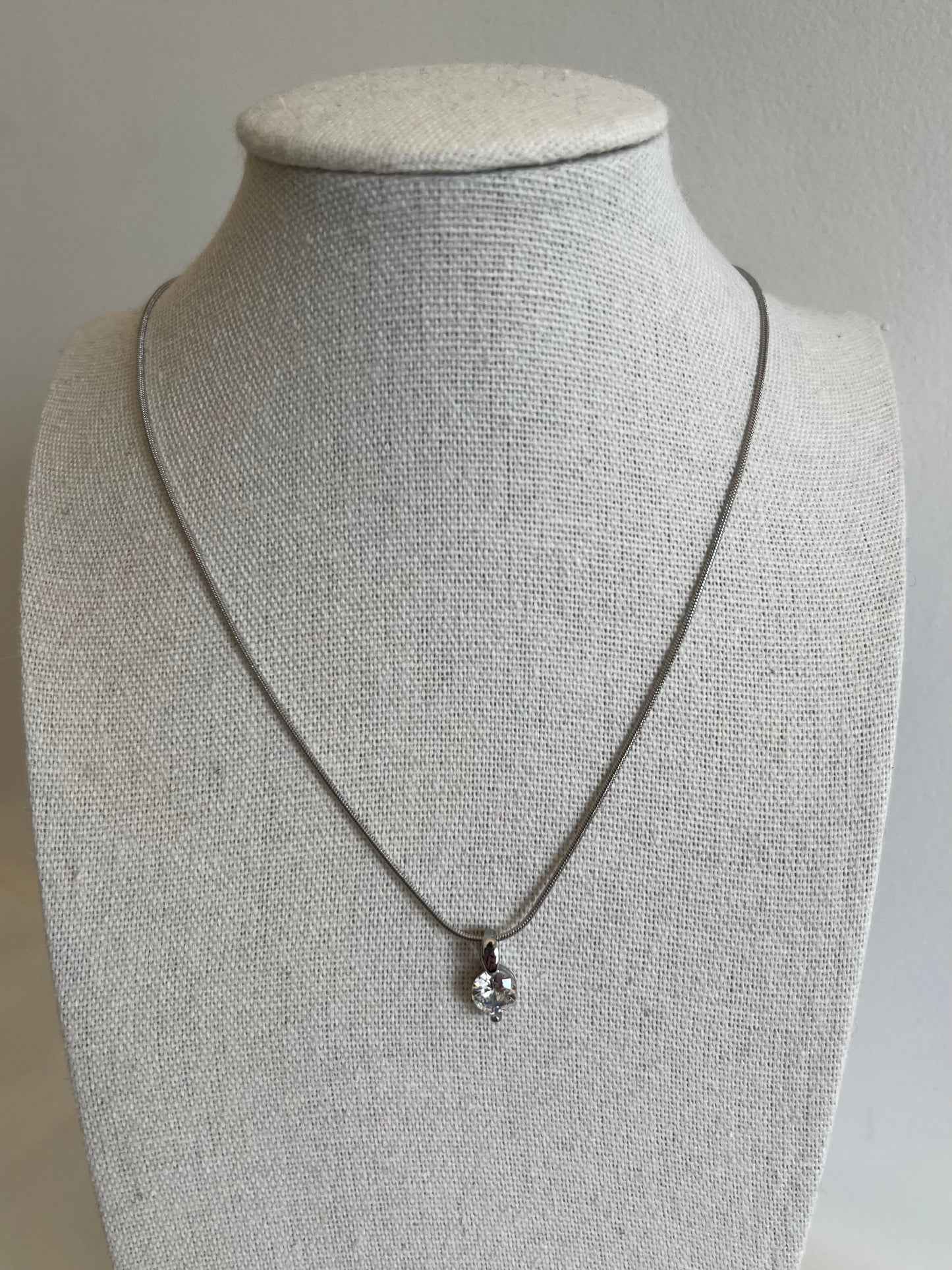 Collier pendentif oxyde de zirconium