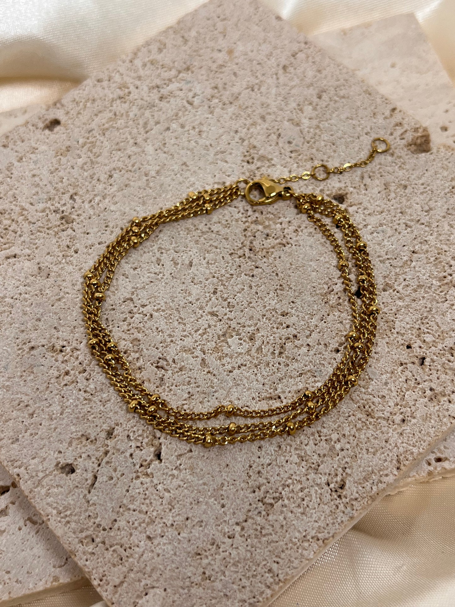 Bracelet trois rangs perlé