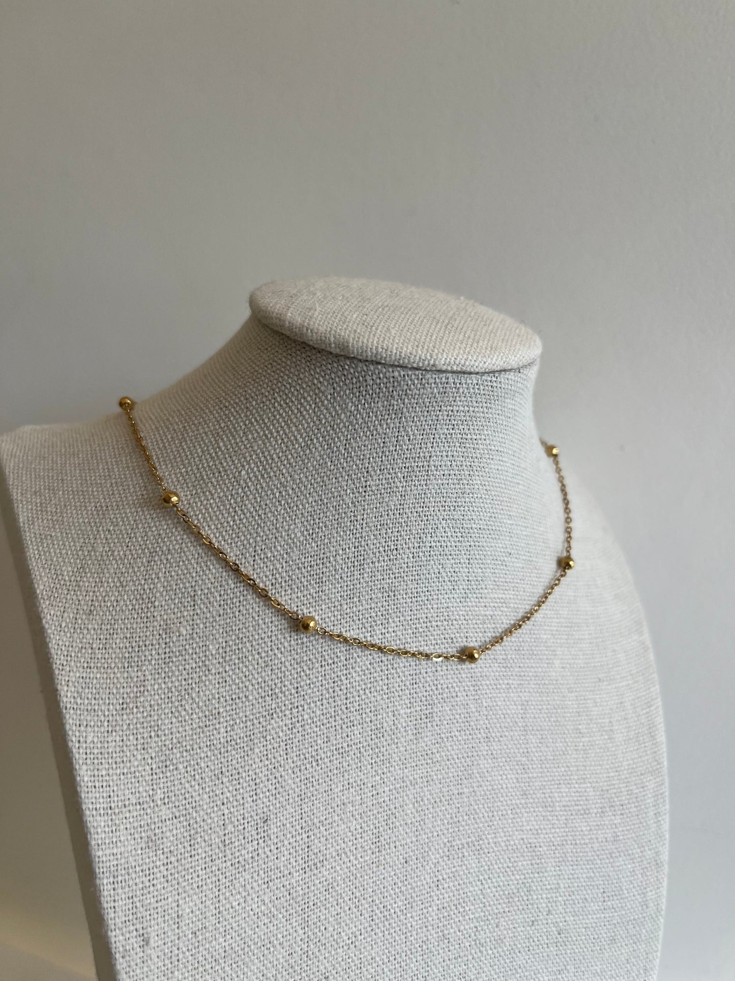 Collier chaîne perlé