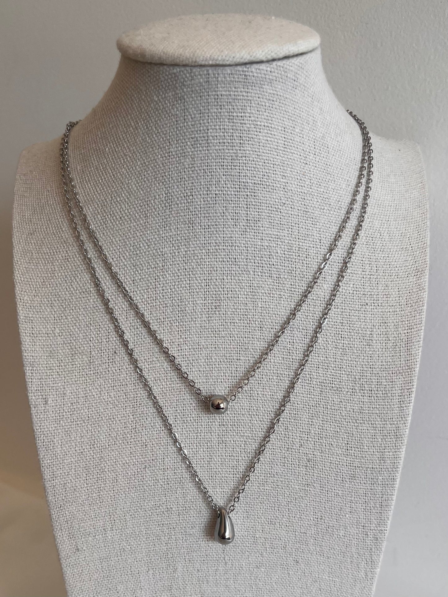 Collier double rangs goutte