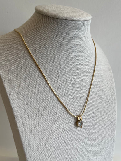 Collier pendentif oxyde de zirconium