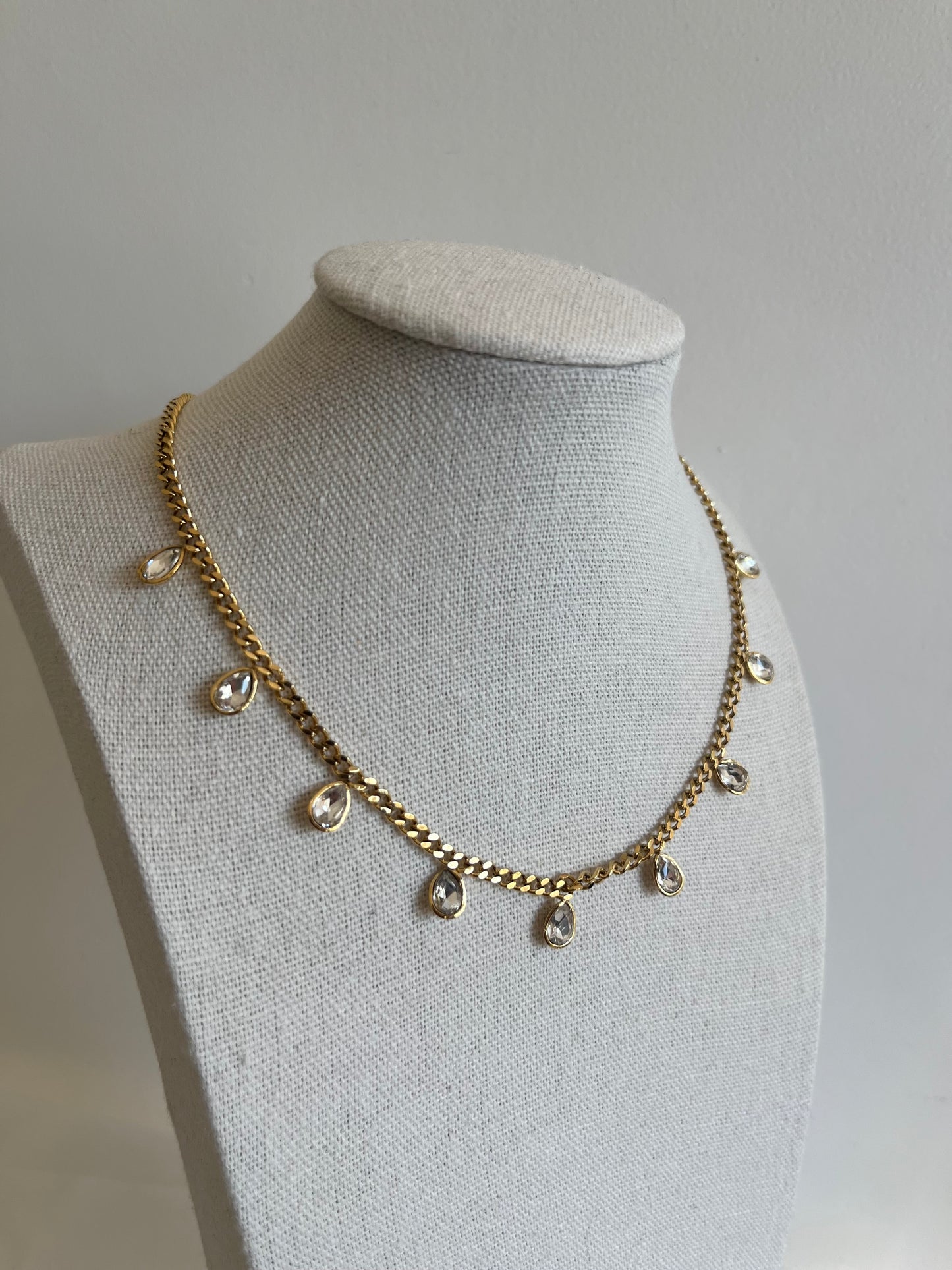 Collier gouttes oxydes de zirconium