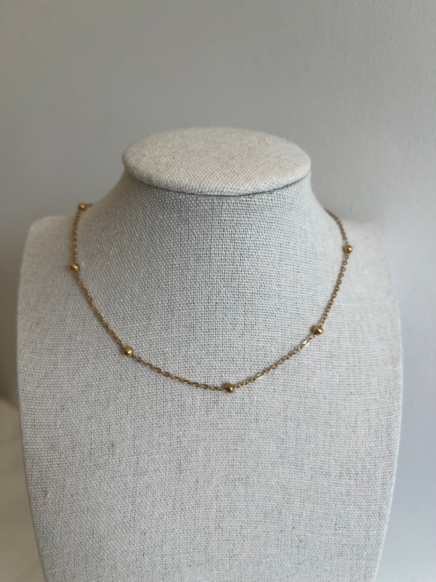 Collier chaîne perlé