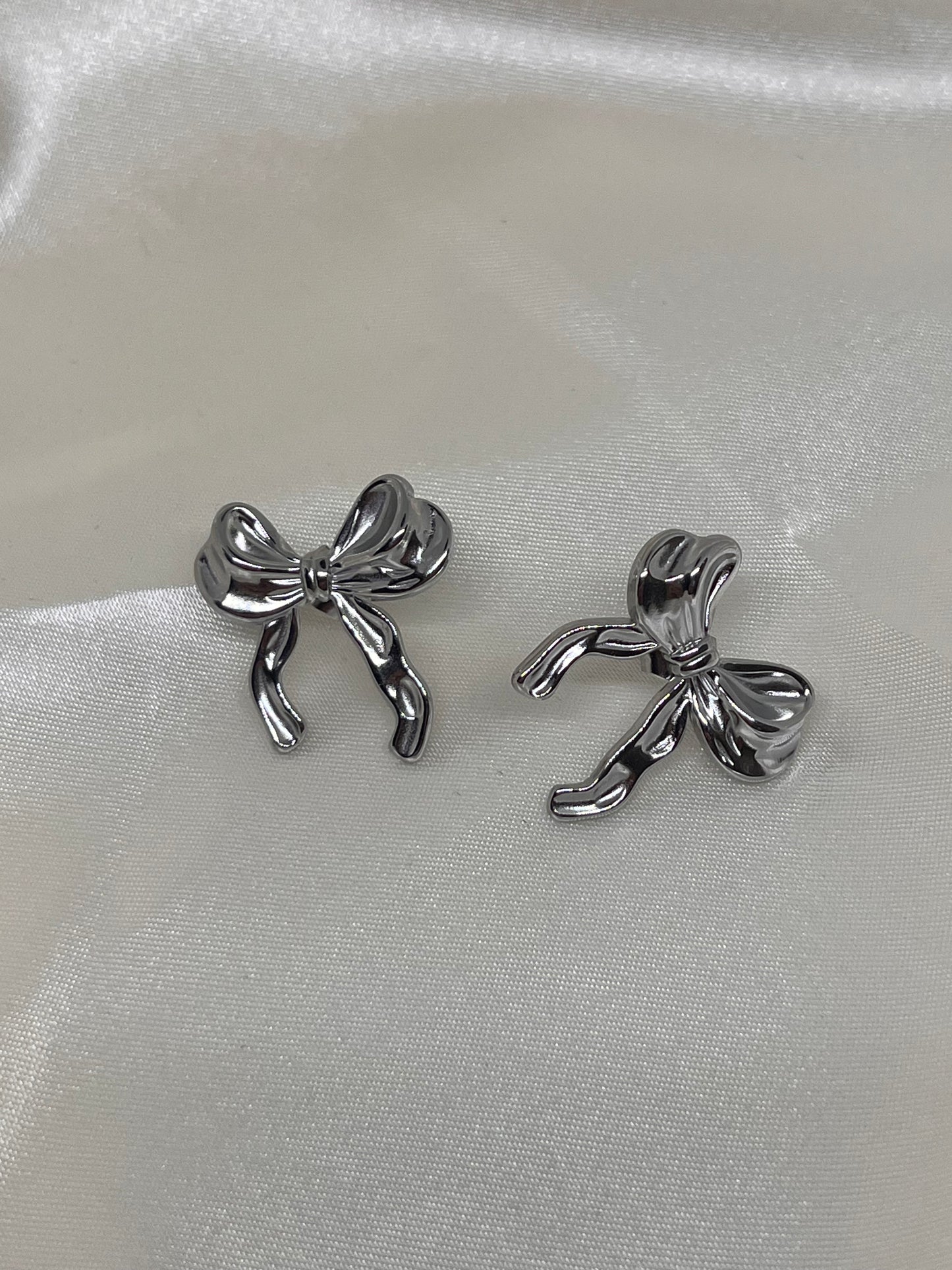 Boucles d’oreilles noeuds