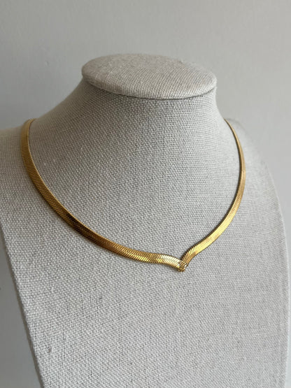 Collier V maille serpent